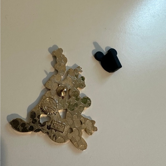 Mickey and Goofy Disney Pin - Picture 2 of 6